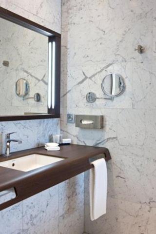 Blue Woods Hotel - Deerlijk Rom bilde